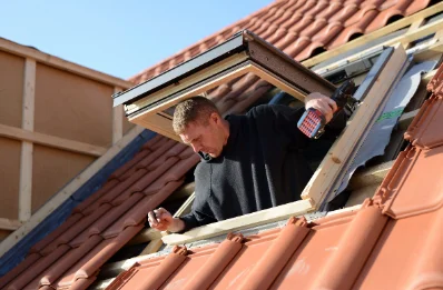 Pose de fenêtres de toit Velux à Betcave-Aguin